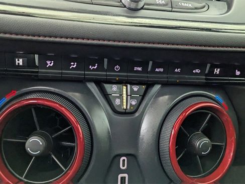 Used 2022 Chevrolet Blazer RS image 27