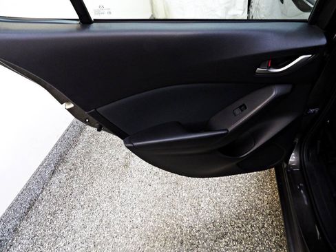 Used 2015 MAZDA MAZDA3 i Sport FWD image 9