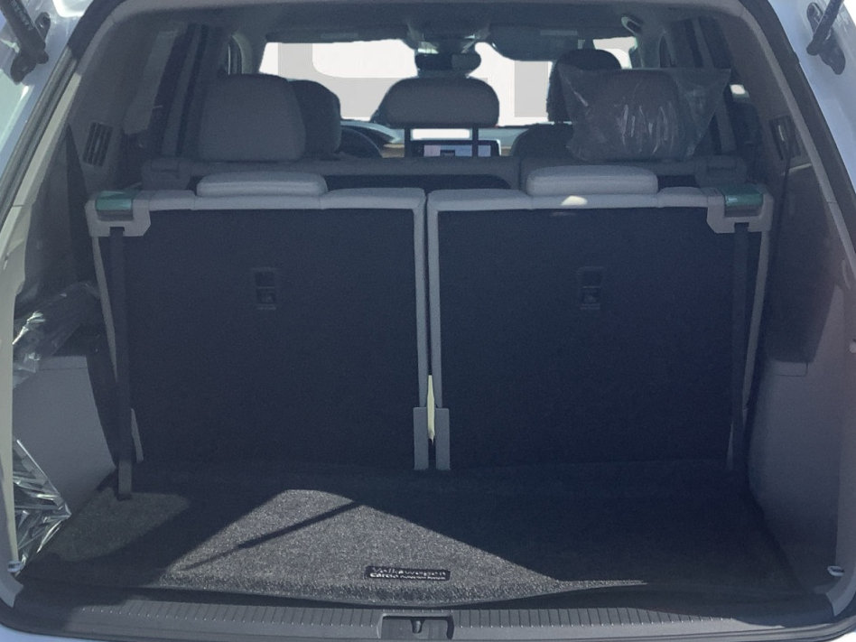 New 2026 Volkswagen Atlas SE FWD image 14