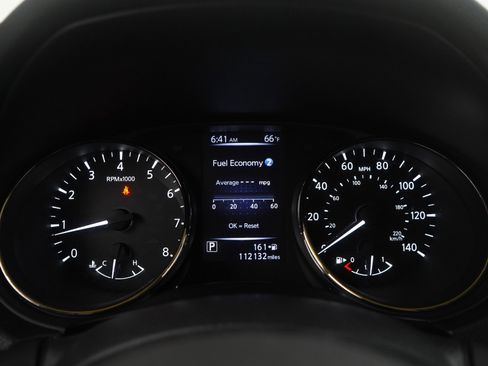 Used 2018 Nissan Rogue Sport S image 25