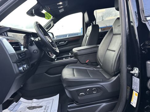 Certified 2025 GMC Yukon Denali image 10