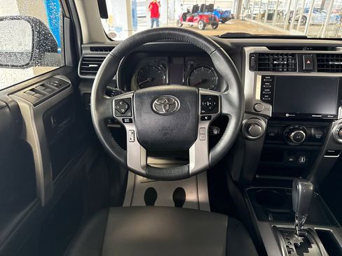 Used 2022 Toyota 4Runner SR5 Premium w/ Moonroof Package RWD image 25