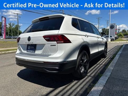 Certified 2023 Volkswagen Tiguan SE w/ Panoramic Sunroof Package AWD/4WD image 8