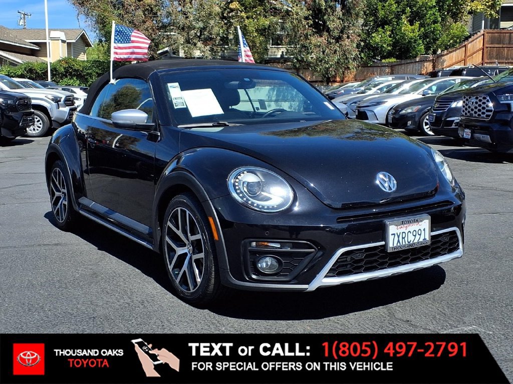 Used 2017 Volkswagen Beetle 1.8T Dune FWD image 1
