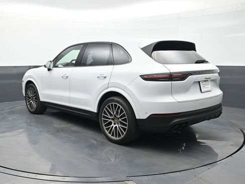 Certified 2023 Porsche Cayenne Platinum Edition AWD/4WD image 3