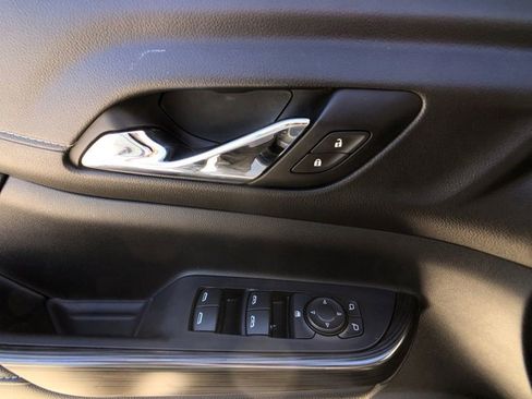 Certified 2021 GMC Acadia SLT image 23