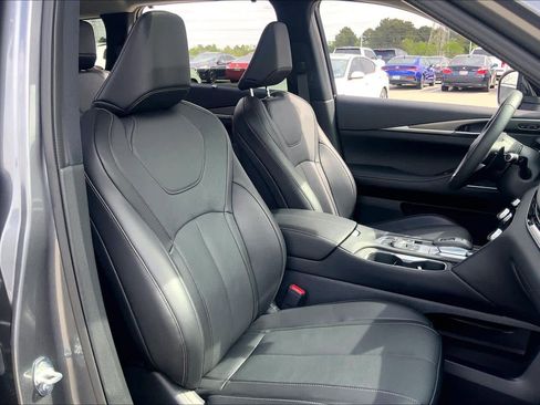 Used 2024 INFINITI QX60 Luxe w/ Performance Audio Package image 8