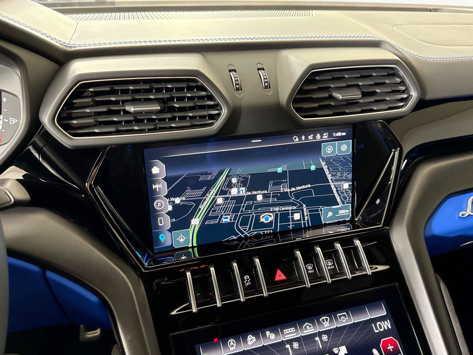 Used 2024 Lamborghini Urus S AWD/4WD image 16