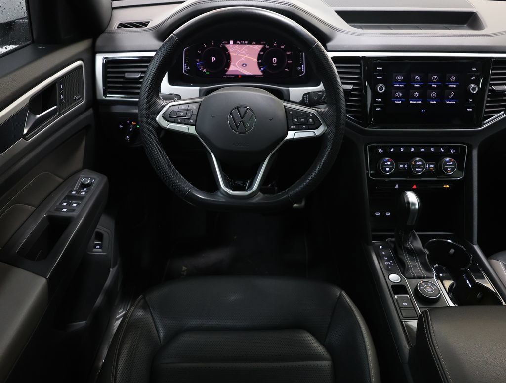 Used 2023 Volkswagen Atlas Cross Sport SEL Premium R-Line AWD/4WD image 16
