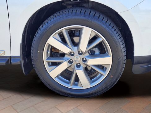 Used 2015 Nissan Pathfinder Platinum image 6