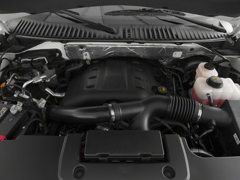 Used 2017 Ford Expedition EL XLT w/ Equipment Group 202A image 12