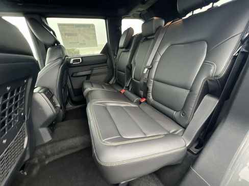 New 2025 Ford Bronco Badlands image 24