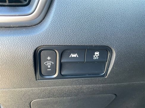 Used 2021 Kia Sorento S image 11