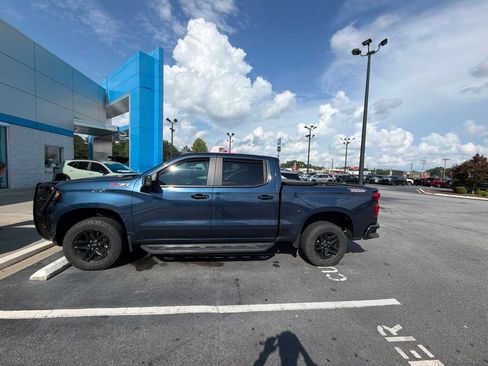 Used 2020 Chevrolet Silverado 1500 LT Trail Boss AWD/4WD image 6