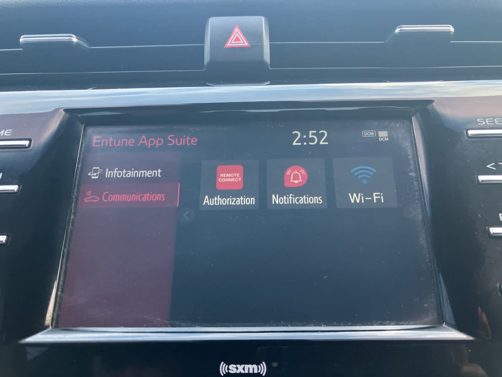 Used 2020 Toyota Camry SE w/ Convenience Package FWD image 25