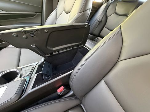 Used 2024 Cadillac CT4 Luxury w/ Sun And Sound Package AWD/4WD image 31