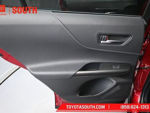 Used 2023 Toyota Venza XLE AWD/4WD image 27