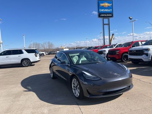Used 2018 Tesla Model 3 Long Range image 5