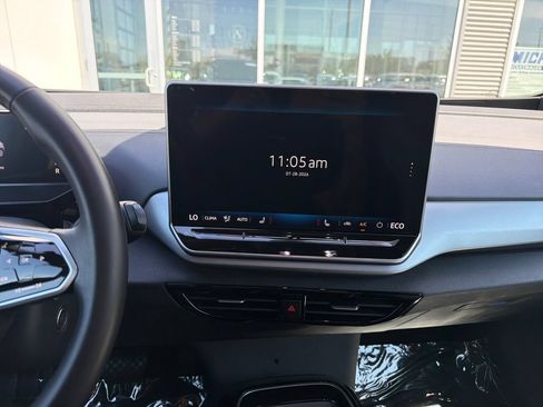 Certified 2024 Volkswagen ID.4 Pro AWD/4WD image 19