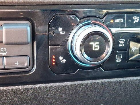 Certified 2025 GMC Sierra 1500 SLT image 24