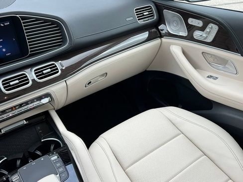Used 2024 Mercedes-Benz GLE 450e 4MATIC image 38