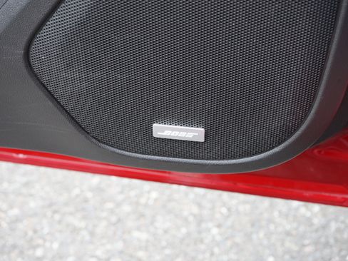 Used 2023 GMC Acadia SLT image 30