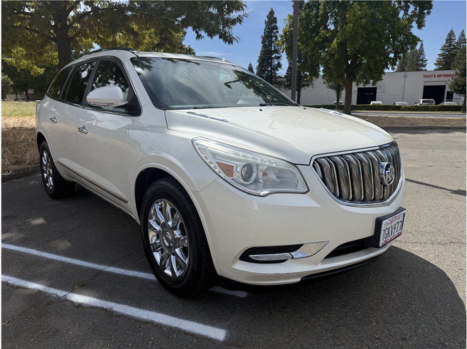 Used 2014 Buick Enclave Leather w/ Trailering Provision Package FWD image 3
