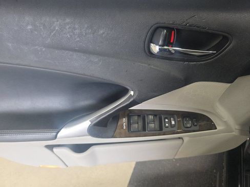 Used 2011 Lexus IS 350 w/ Premium Pkg Value Edition RWD image 11