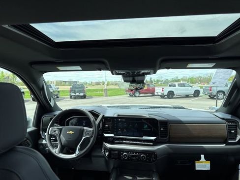 New 2026 Chevrolet Silverado 3500 High Country w/ High Country Premium Package AWD/4WD image 39