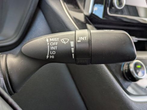 Used 2020 Toyota Corolla LE FWD image 8