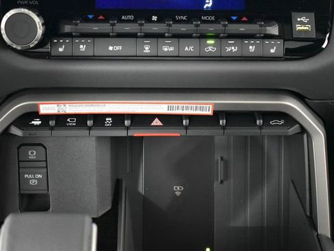 New 2026 Toyota Tundra Platinum AWD/4WD image 40