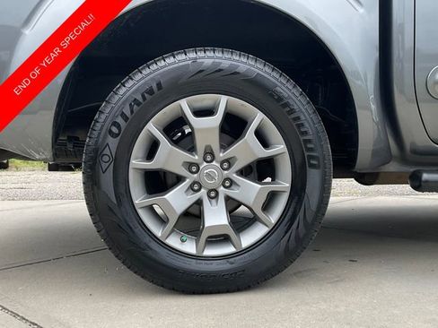 Used 2019 Nissan Frontier SL image 10