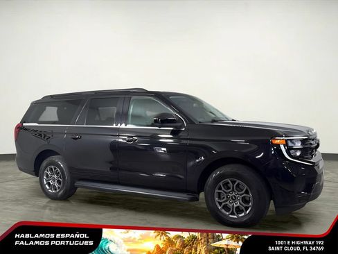 Used 2025 Ford Expedition Max Active AWD/4WD image 12