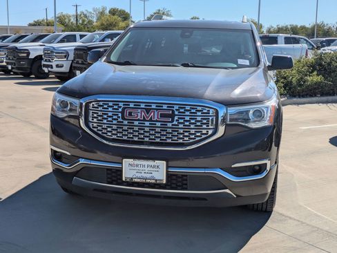 Used 2019 GMC Acadia Denali w/ Technology Package image 8