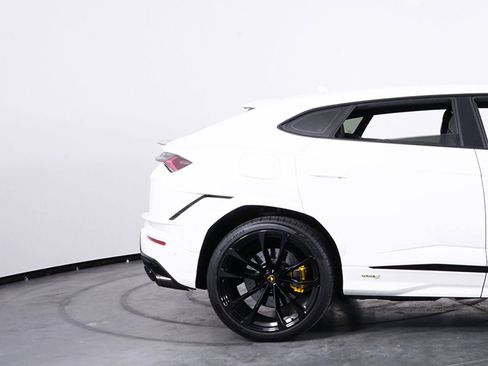 Used 2024 Lamborghini Urus S image 14