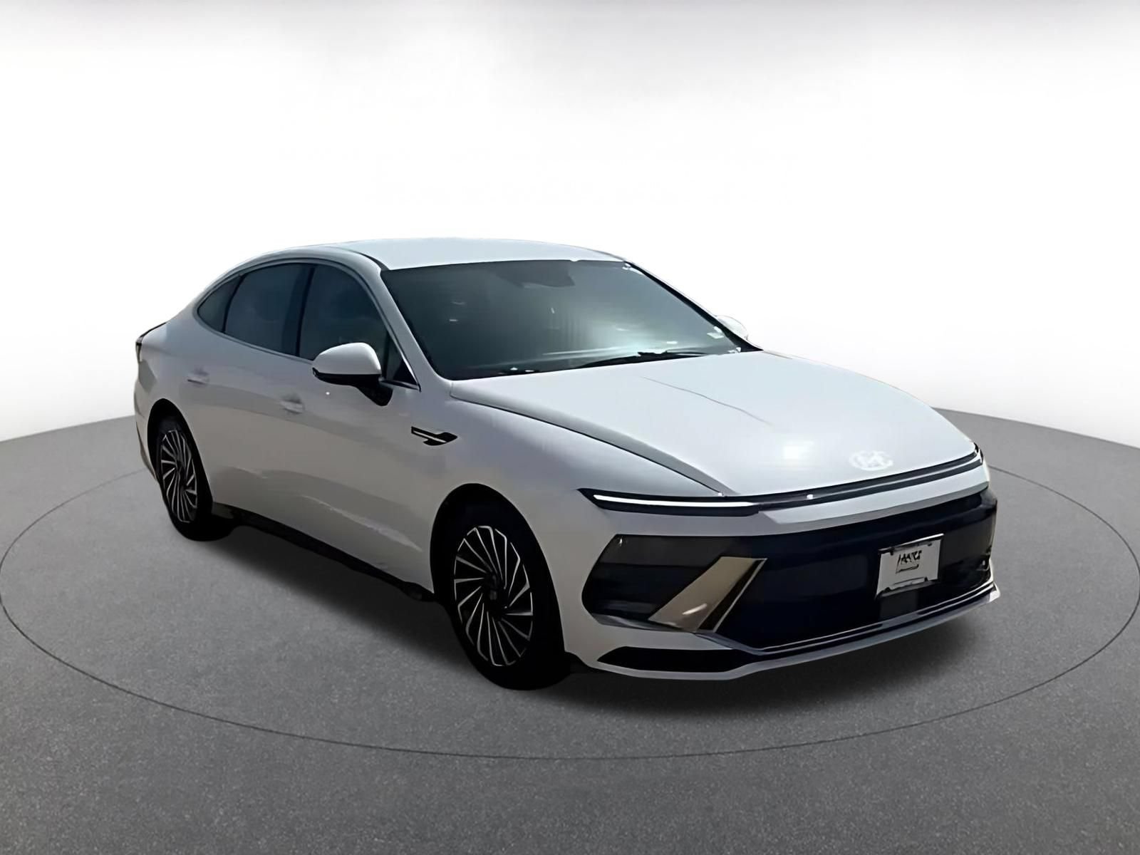 Used 2025 Hyundai Sonata SEL FWD image 3