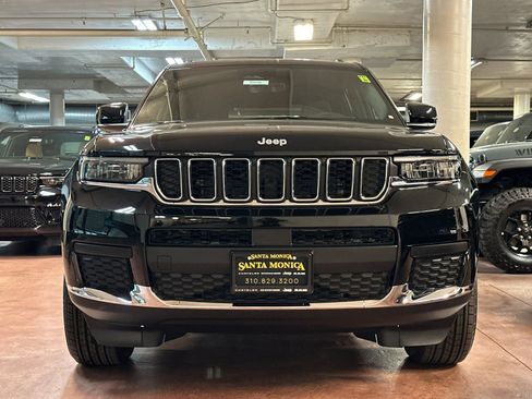 New 2025 Jeep Grand Cherokee L Laredo w/ Luxury Tech Group I image 8