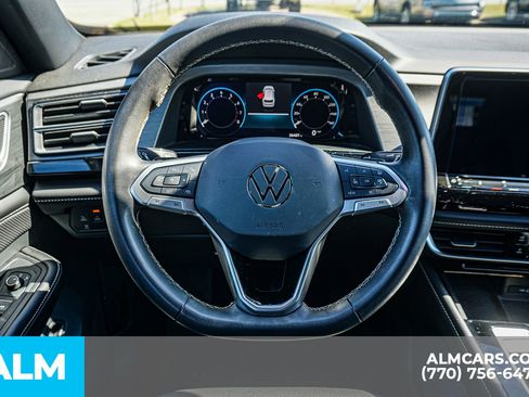 Used 2024 Volkswagen Atlas Cross Sport SE FWD image 31