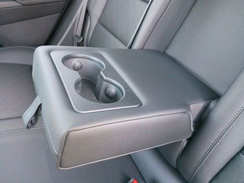 New 2026 Chevrolet Equinox LT image 24