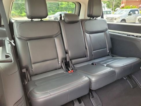 Used 2025 Ford Expedition Max Active RWD image 14