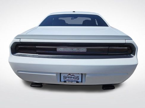 Used 2011 Dodge Challenger R/T RWD image 4