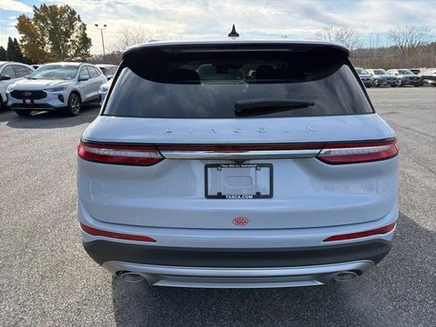 New 2026 Lincoln Corsair Premiere image 4