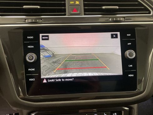 Used 2019 Volkswagen Tiguan SEL Premium R-Line AWD/4WD image 9