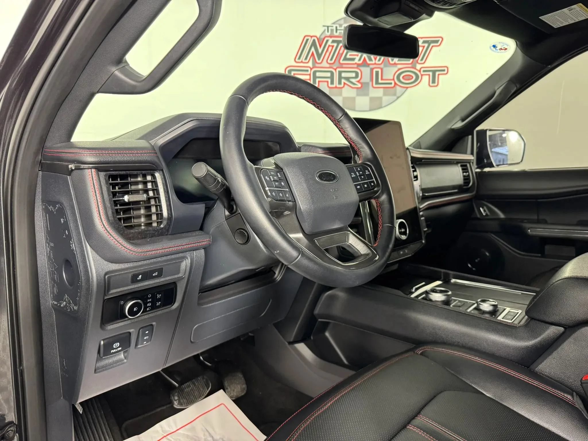 Used 2024 Ford Expedition Max Limited AWD/4WD image 10