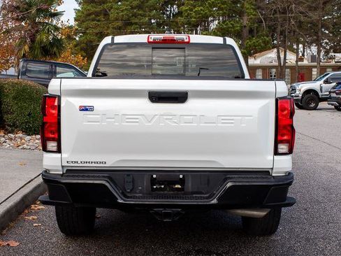 Used 2023 Chevrolet Colorado W/T image 4