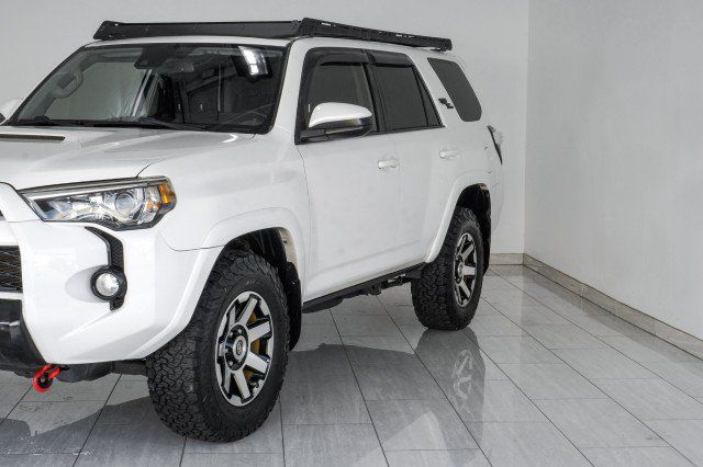 Used 2020 Toyota 4Runner TRD Off-Road AWD/4WD image 62
