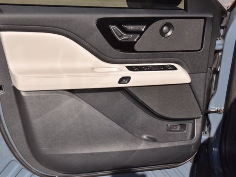 New 2026 Lincoln Aviator Reserve image 42