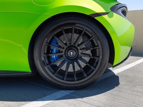 Used 2020 McLaren 620R RWD image 15