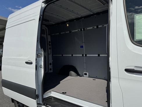 New 2025 Mercedes-Benz Sprinter 2500 image 15