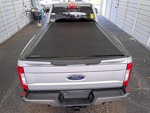 Used 2017 Ford F350 Lariat w/ Chrome Package image 5